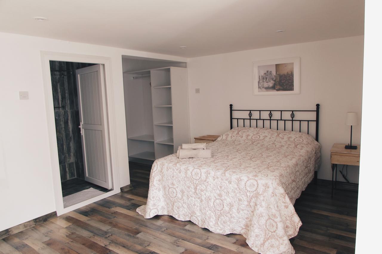 Sun Rays Hostel Kazaphani Екстер'єр фото